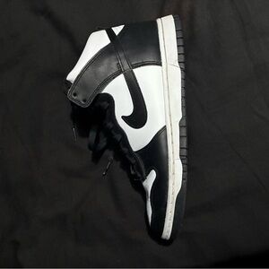 Nike Black and White Men's Sneakers